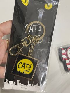 Cats keychain japan
