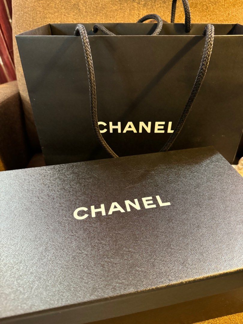 Chanel Flats (Category: Flats & Sandals) located in Quezon. Submitted by jmako (Listing ID 1295558588, Image 3). Description: complete w box size 5.