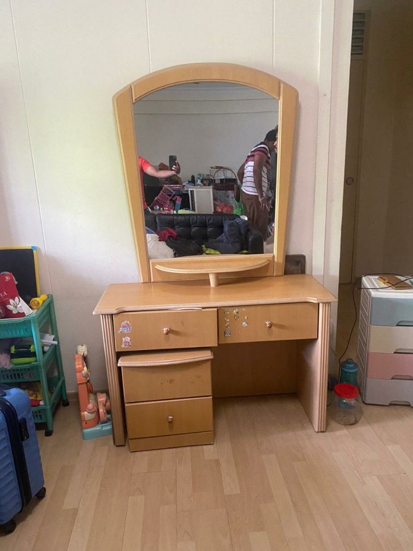 Dressing Table (Category: Other Home Furniture) located in Singapore. Submitted by rockstarr007 (Listing ID 1301330967, Image 1). Description: good.