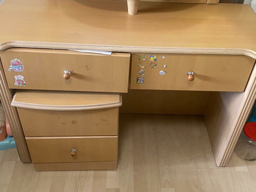 Dressing Table (Category: Other Home Furniture) located in Singapore. Submitted by rockstarr007 (Listing ID 1301330967, Image 3). Description: good.
