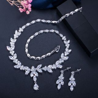 Fashion necklace earrings jewelry