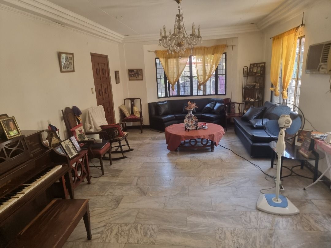 For Sale! Generating House and Lot in San Antonio Village, Pasig