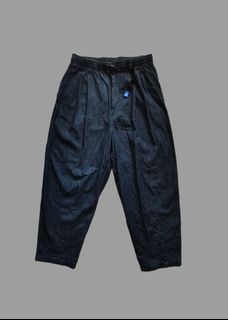 (Category: ) located in . Submitted by 19thavefashionhub (Listing ID 1301381669, Image 1). Description: .