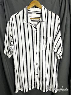 GU BY UNIQLO White Black Stripes Polo Shortsleeves
