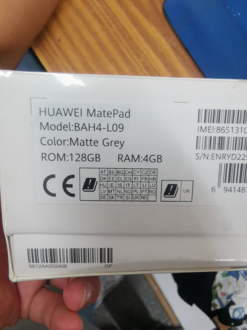 Huawei matepad 10.4 (Category: Android) located in Pasig City. Submitted by horizonx87 (Listing ID 1301320693, Image 2). Description: Huawei matepad 10.4 Brandnew sealed Ram 4GB ROM 128GB with sim slot color matte Grey.