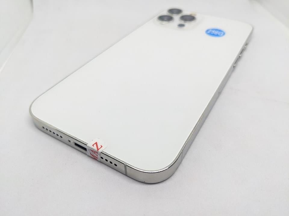 iPhone 12Promax 256gb (Category: iPhone 12 Series) located in Manila. Submitted by TekiCashGadgetsph (Listing ID 1301327856, Image 2). Description: (FU) Open-line, any sim working (worldwide) - Guaranteed original iPhone not fake/copy accessories with box Secondhand Good as new not abused! Presentable •Original Lcd • no issue hidden issues • no apple id / iCloud id • Good batthealth • Good cam front/back • Good Performance • Good face id • Good u