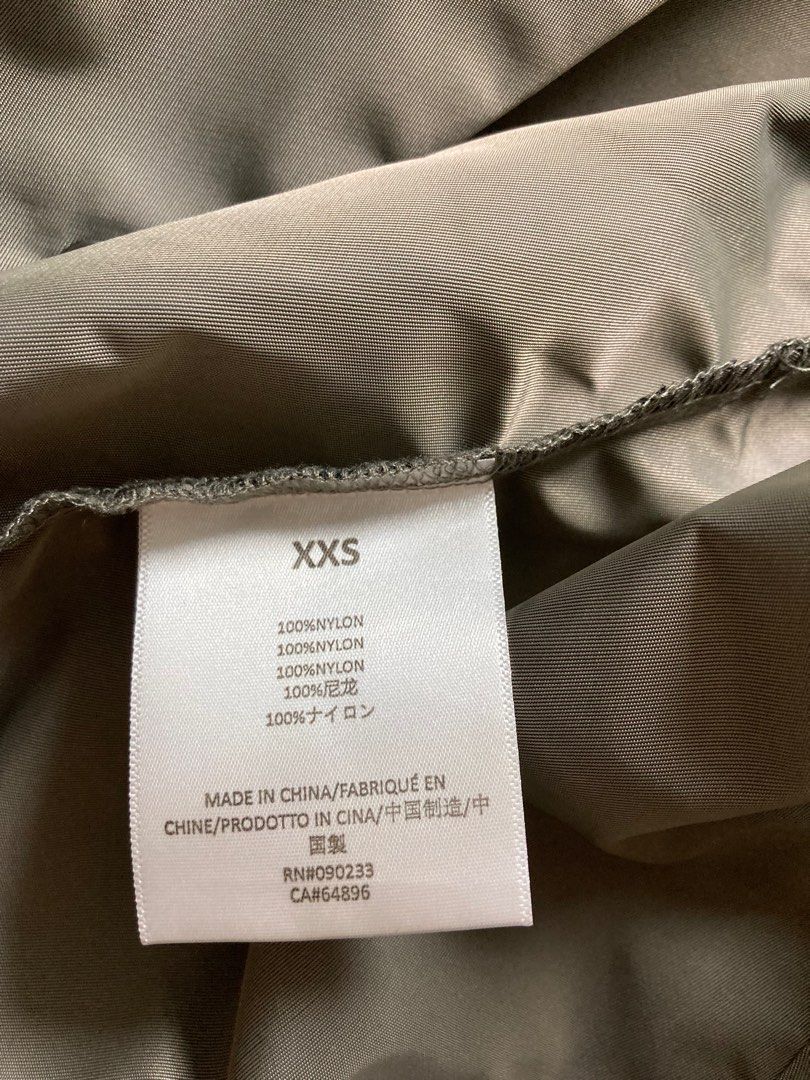 JACKET （分類：外套及戶外衣服）位於 Hong Kong。 由 hoi_store 提交（商品編號 1301395225，圖片 5）。簡介： 。