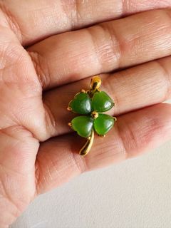 jade clover pendant
