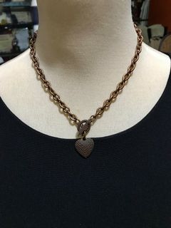 KB100NL 113 Bronze Toned Big Chain Links Necklace, Heart Pendant with Toggle Lock, Vintage Fashion Accessory