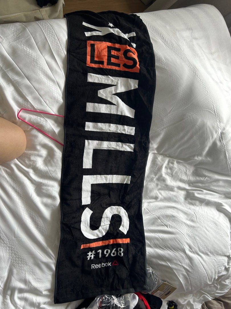 Les mills towel deals