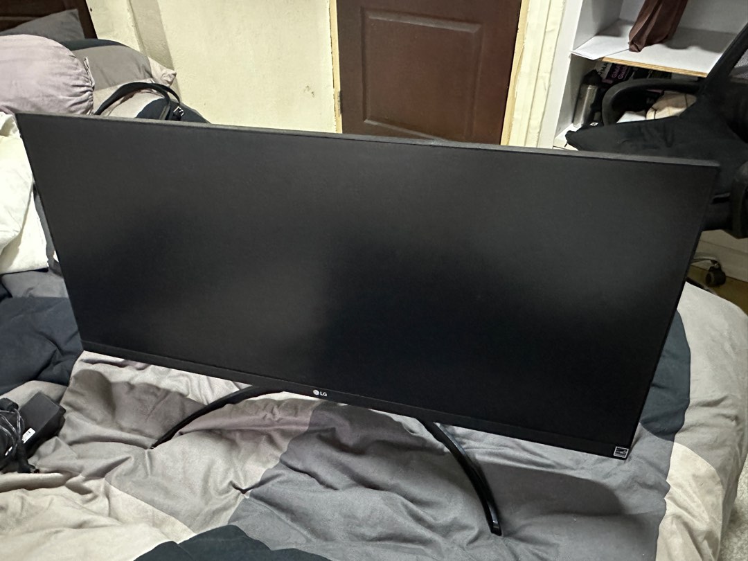 LG Ultrawide Monitor (No box) c/w a mounting stand thank can be