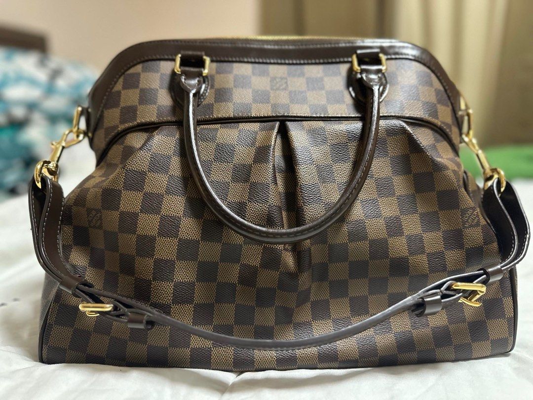 Louis Vuitton Trevi GM (Category: Luxury Bags & Wallets) located in Las Pinas. Submitted by daisuki_japan_luxury_by_reiko (Listing ID 1301331453, Image 1). Description: Selling for a client On hand Manila No inclusions Free shipping nationwide Can send more photos.
