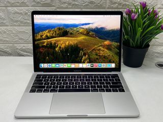 Macbook Pro 2019 i7 16Gb 512