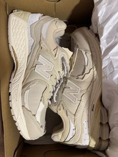 NEW BALANCE 2002R for sale or swap