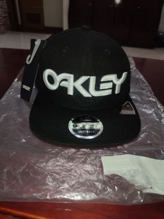 Oakley cap brandnew