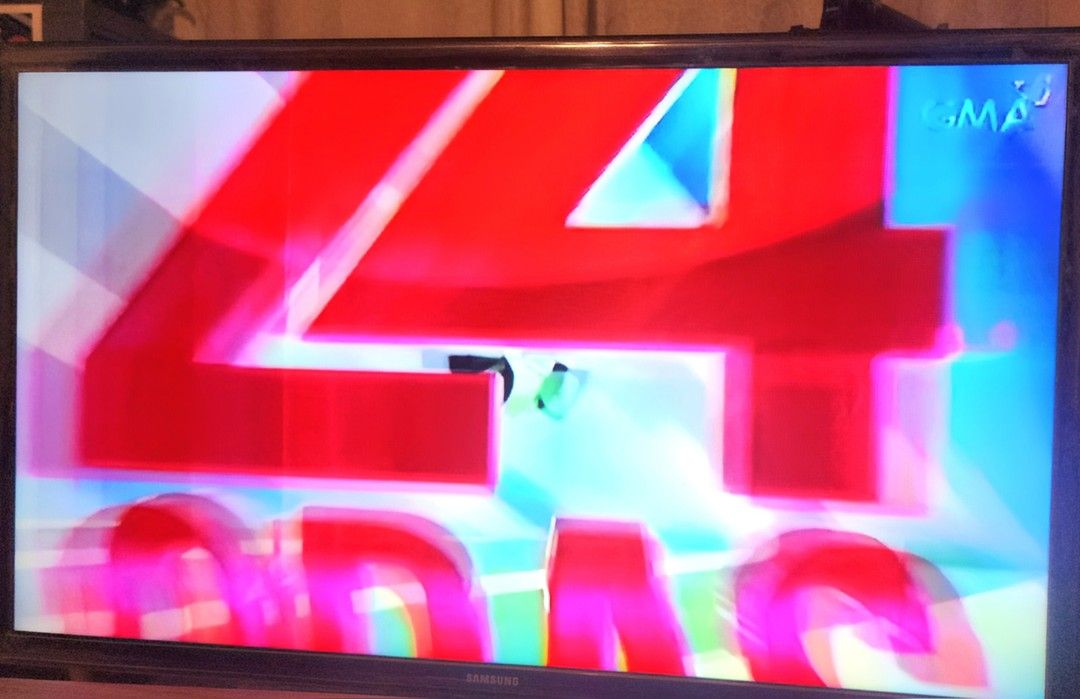 Samsung Smart TV 32" (Category: TV) located in Quezon City. Submitted by gd247 (Listing ID 1301443106, Image 1). Description: 32 inches Samsung TV with remote and manual Model: UA32F6300AR With FREE TV STAND.