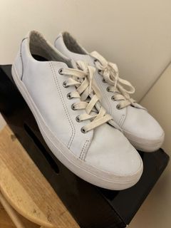 Sperry White Leather Sneakers 9.5 (ORIGINAL/AUTHENTIC)