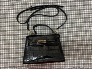 Structured Croc Type Leather Bag - Preloved