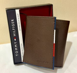 TOMMY HILFIGER BROWN TRIFOLD LEATHER & VALET WALLET W/ RFID PROTECTION