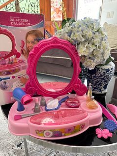 Toy R Us Vanity Set for Girls