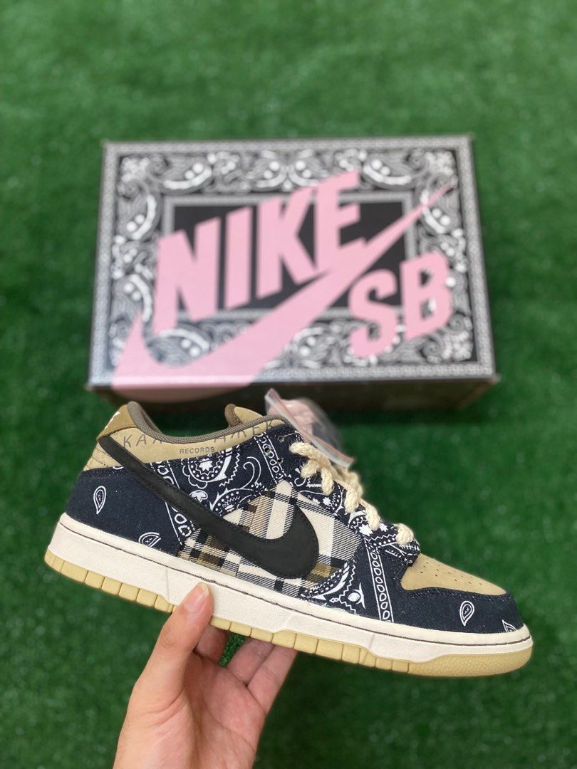 Travis Scott SB Dunk Special Box Men s Fashion Footwear Sneakers on Carousell