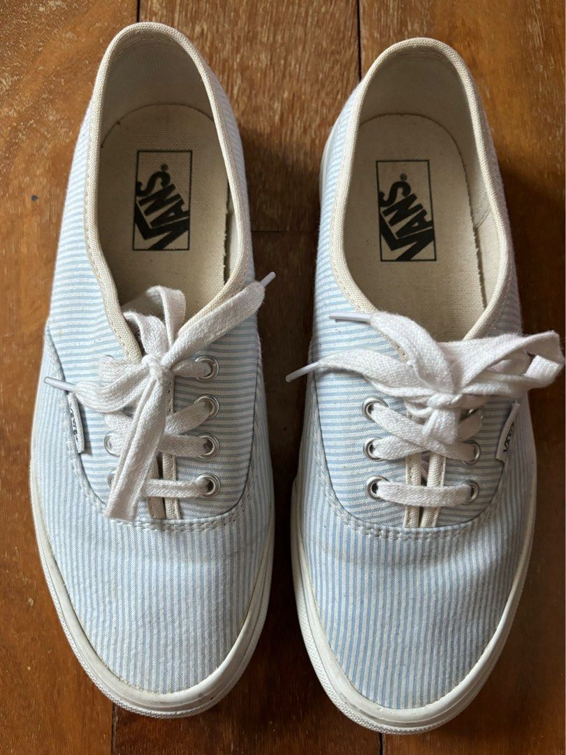 White vans with blue stripe discount