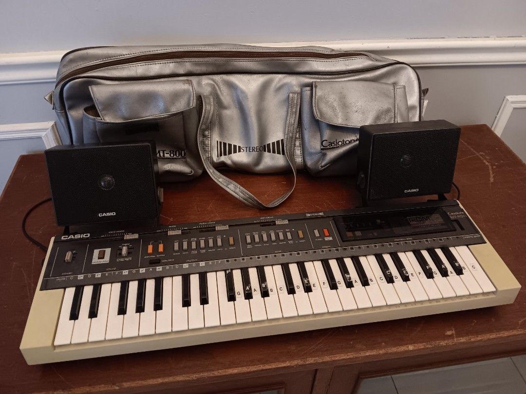 Vintage Casiotone MT 800 Keyboard Music