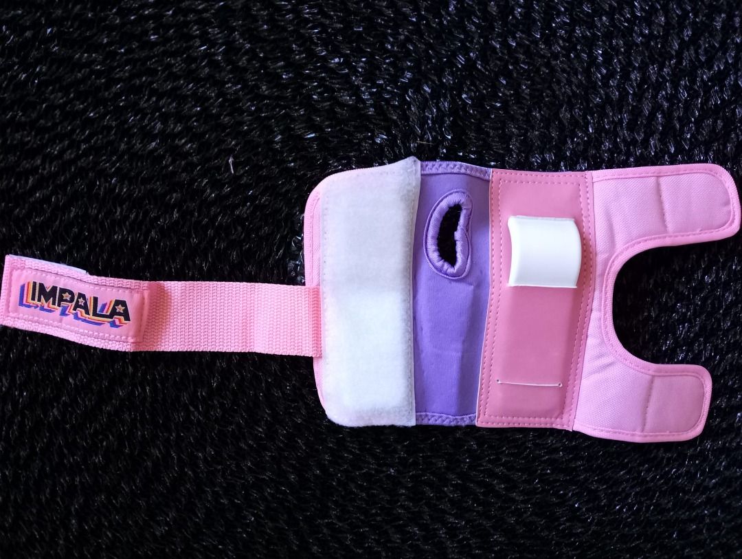 Wrist Guards by Impala | Junior-medium size (Category: Other Sports Equipment and Supplies) located in Baguio. Submitted by dammayschoice (Listing ID 1301415351, Image 2). Description: Impala Wrist Guards! 🛹🤲 📏 junior-medium size for a secure and comfortable fit 🆕 like new 🛴 protective gear for skateboarding, scooter, biking, and more .