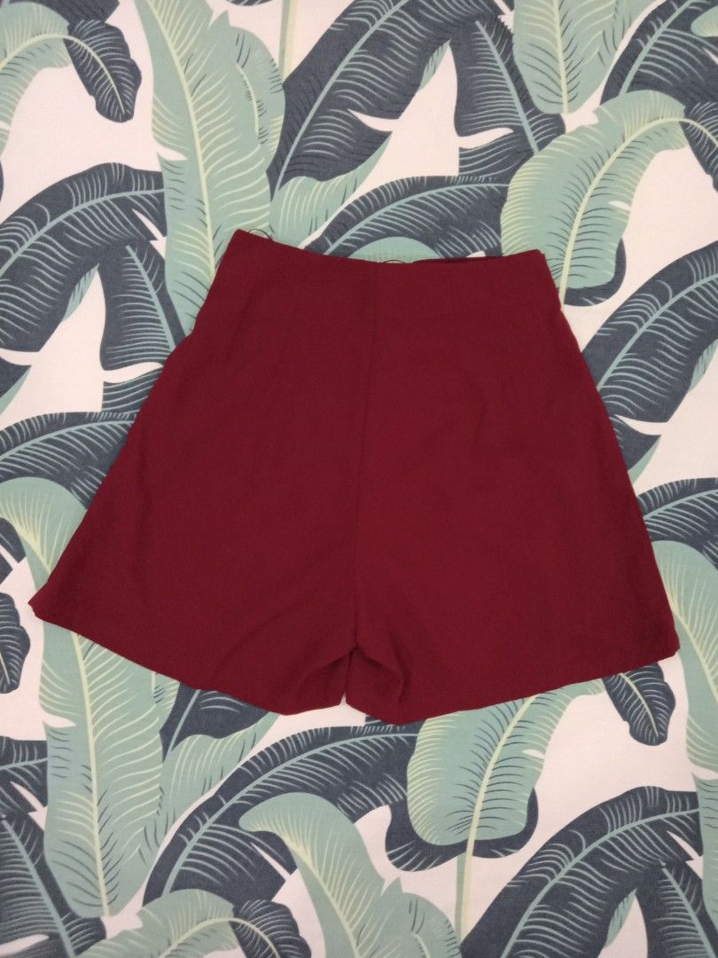 ZALORA Maroon High Waisted Shorts Women s Fashion Bottoms Shorts on Carousell