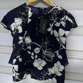 (Category: ) located in . Submitted by shopwithloveee13 (Listing ID 1301373328, Image 1). Description: .