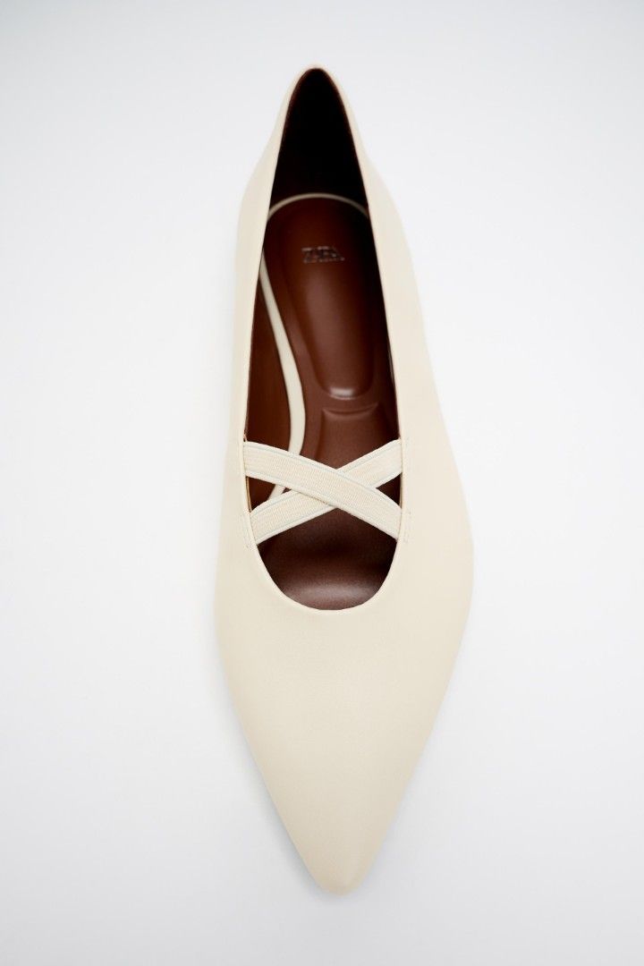 Zara Ballet Flats (Category: Flats & Sandals) located in Makati City. Submitted by catfs (Listing ID 1301383335, Image 3). Description: size 36 worn twice see dent in the last photo bought last February, still listed in the app retails for 2595 all sales final. no returns or exchanges will be entertained..