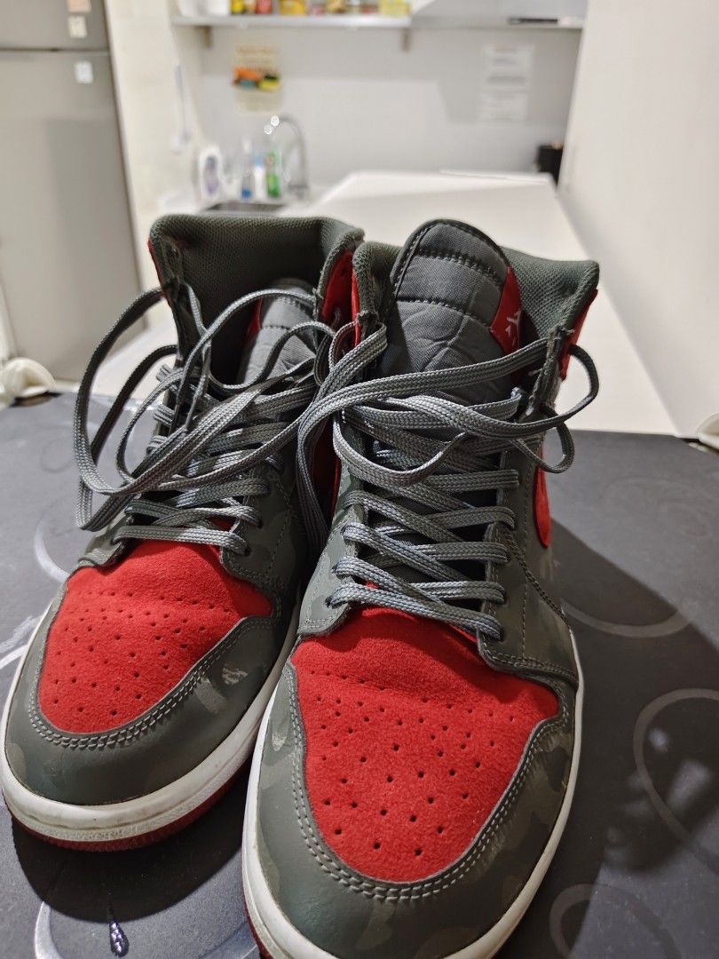 air jordan 1 retro high premium 3M red camo Men s Fashion Footwear Sneakers on Carousell