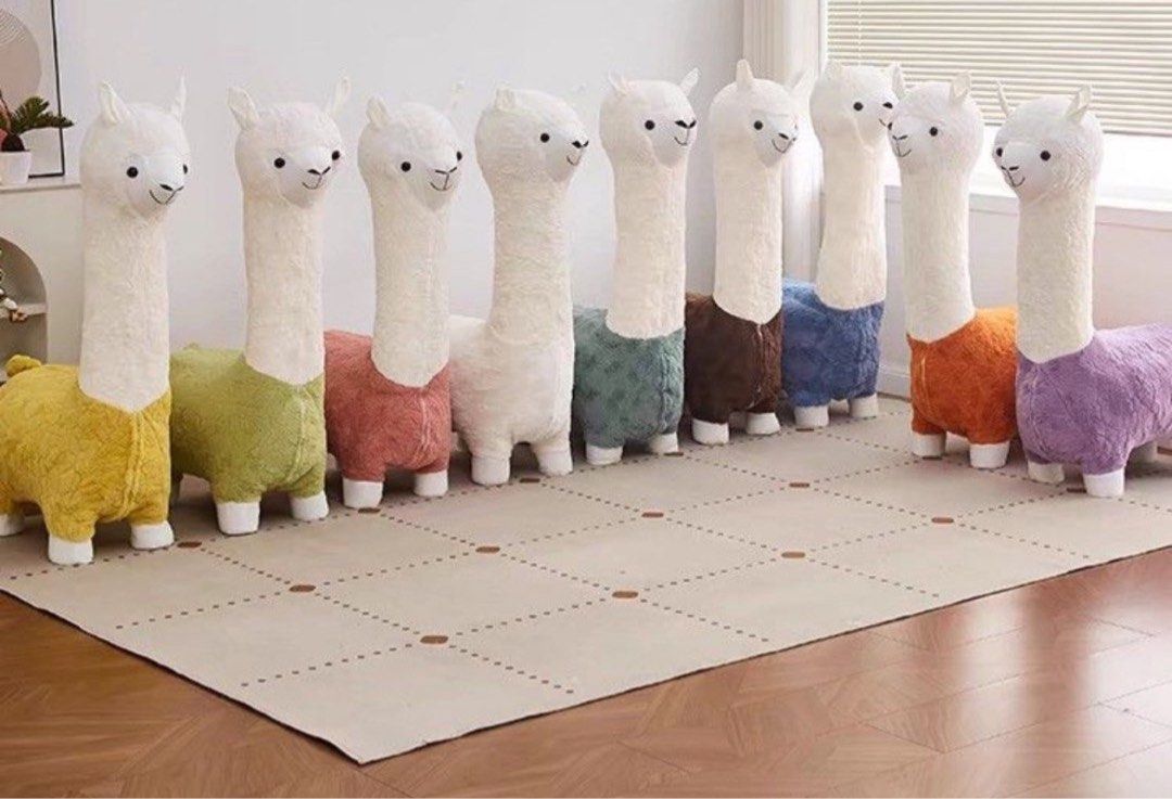 Alpaca Stool (Category: Kids' Tables & Chairs) located in Singapore. Submitted by comensee18 (Listing ID 1306159821, Image 2). Description: Pls check listing pic 3 for more info..