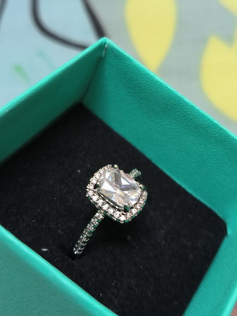 Authentic Silver Ring (Category: Rings) located in Cheras. Submitted by mayaizhar (Listing ID 1306147155, Image 2). Description: Diameter 1.8mm, nk jual sb i pakai longgar sgt, sayang sb design ni tinggal satu je. beli harga RM80+. Nak jual RM60..