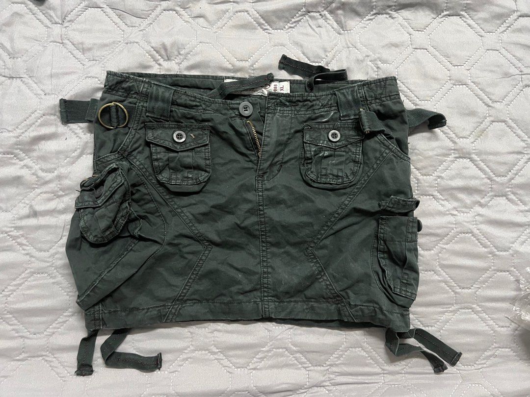 black cargo skirt Women s Fashion Bottoms Skirts on Carousell