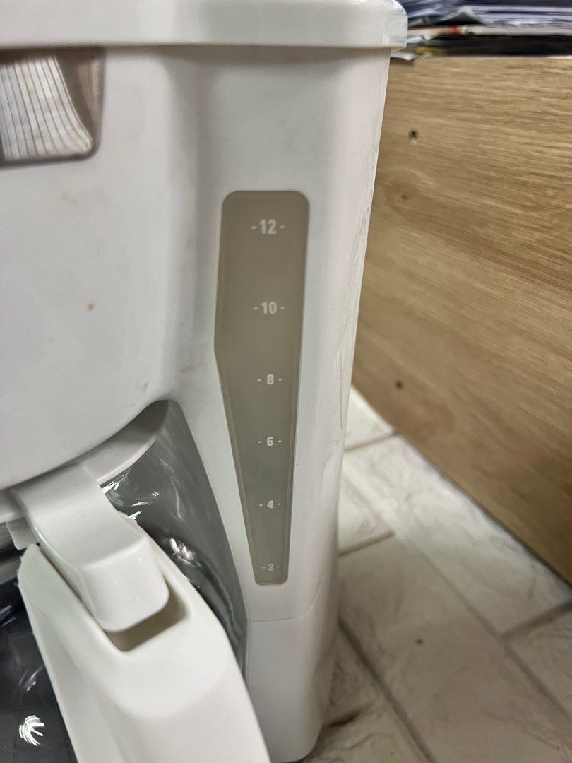 Black+Decker Programmable 12 cup Coffeemaker (Category: Coffee Machines & Makers) located in Pasay City. Submitted by enrico_appliances (Listing ID 1306067436, Image 3). Description: 110v, needs step down transformer to use 12 cups coffee maker with box complete accessories no issue.
