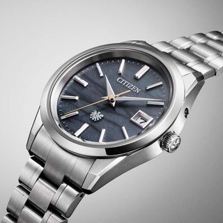 (Category: ) located in . Submitted by en2watches (Listing ID 1306066830, Image 1). Description: .