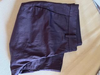 Brand new Uniqlo shorts (wine color)