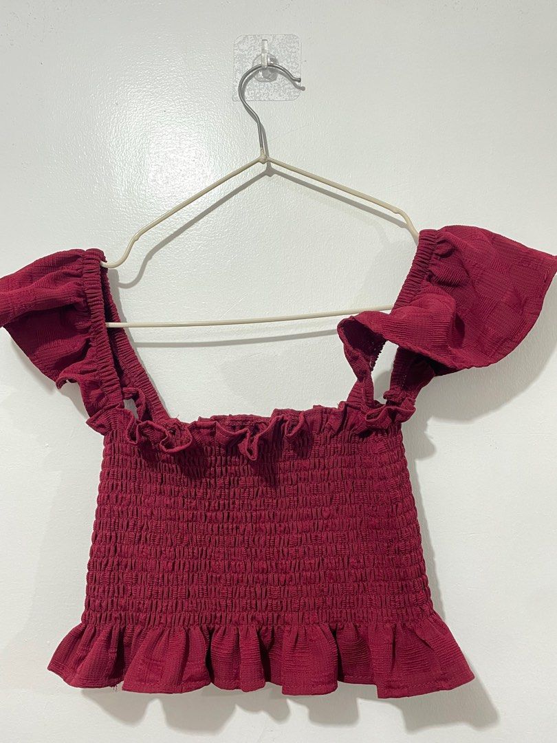 Bundle Top (Category: Blouses) located in Muntinlupa City. Submitted by declutterbyRA (Listing ID 1306120914, Image 2). Description: .