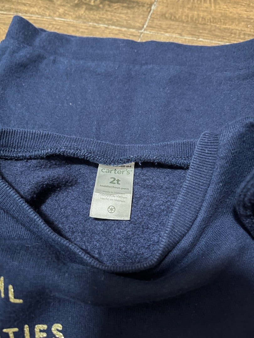 Carters 2t top