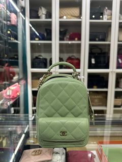 (Category: ) located in . Submitted by closetcompany (Listing ID 1306108673, Image 1). Description: .