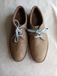 CLARKS Men's Tan Loafers Size 9M/ EU 42 Fits size 10M(28 cms) Leather Bought in the USA