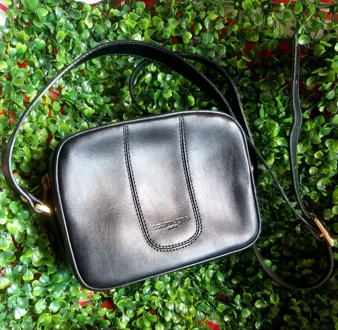 Courreges Paris Camera Black Leather Bag Small (Category: Luxury Bags & Wallets) located in San Carlos. Submitted by khaisser07 (Listing ID 1306047935, Image 1). Description: Courreges Paris Leather Camera Bag Excellent condition Faded lining, Hindi p.o. malagkit Lampo zipper Price 1800.