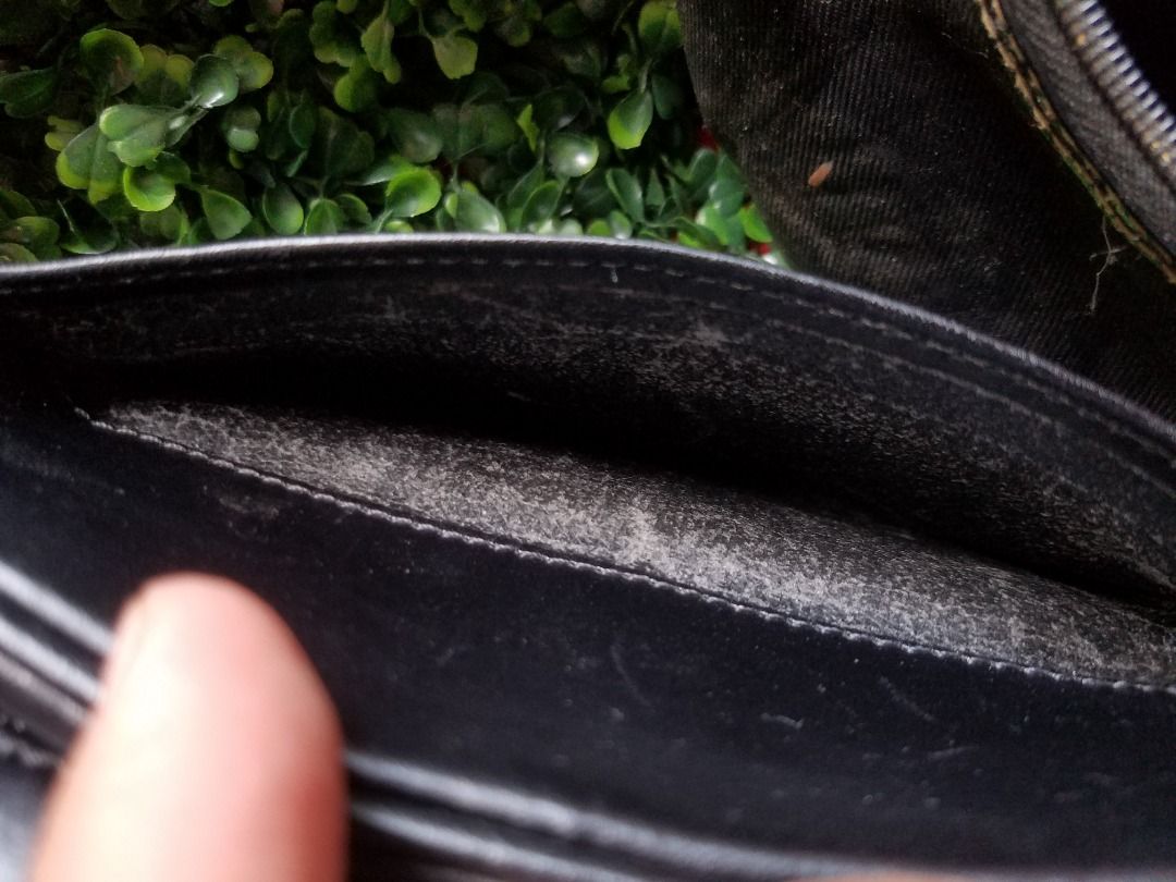 Courreges Paris Camera Black Leather Bag Small (Category: Luxury Bags & Wallets) located in San Carlos. Submitted by khaisser07 (Listing ID 1306047935, Image 2). Description: Courreges Paris Leather Camera Bag Excellent condition Faded lining, Hindi p.o. malagkit Lampo zipper Price 1800.
