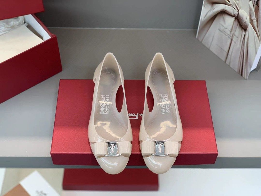 Kasut jelly ferragamo new arrivals
