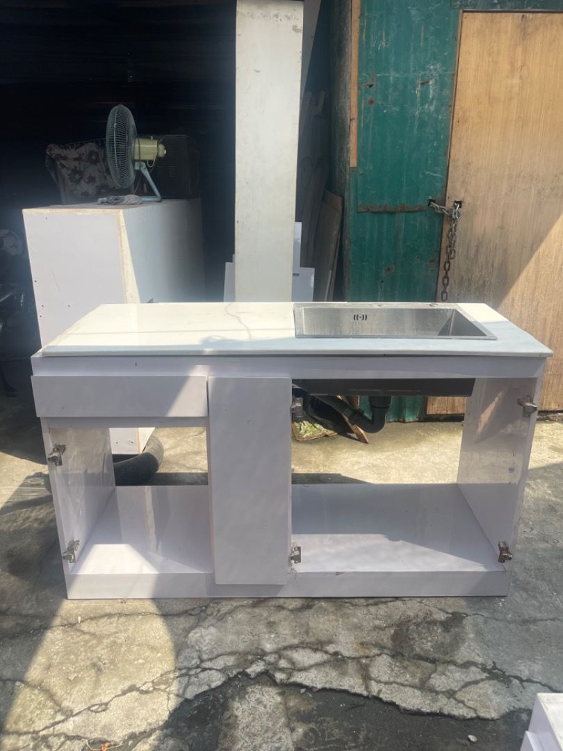 For sale : Slightly Used Modular Kitchen Cabinet Set with and Granite ...