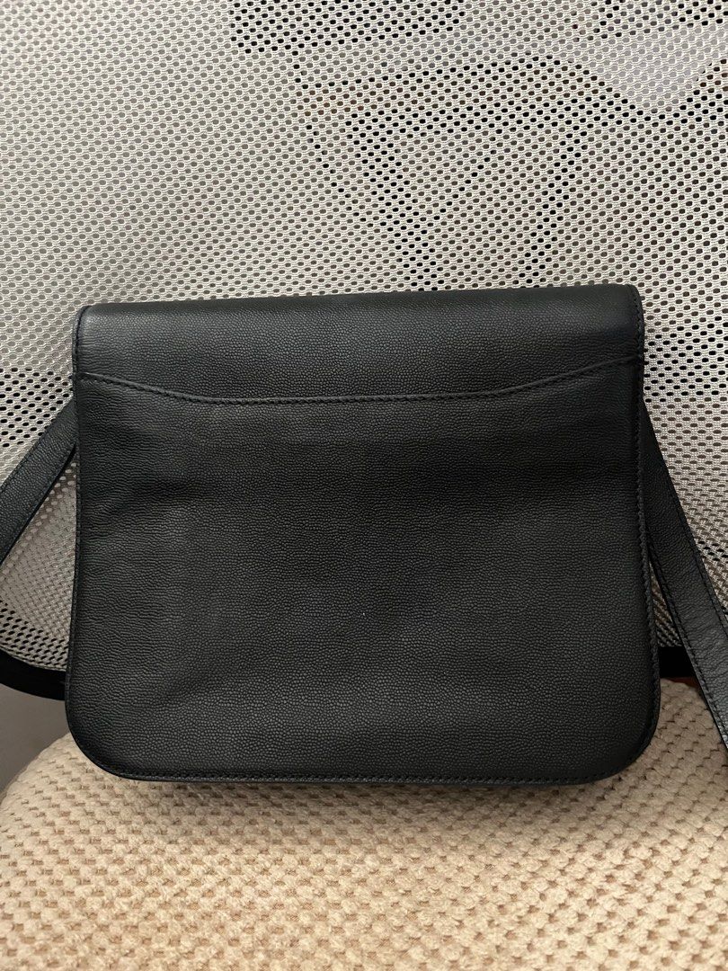 j.estina sling bag (Category: Luxury Bags & Wallets) located in Muntinlupa City. Submitted by vintage_preloved15 (Listing ID 1306032433, Image 2). Description: Jestina black crossbody bag..