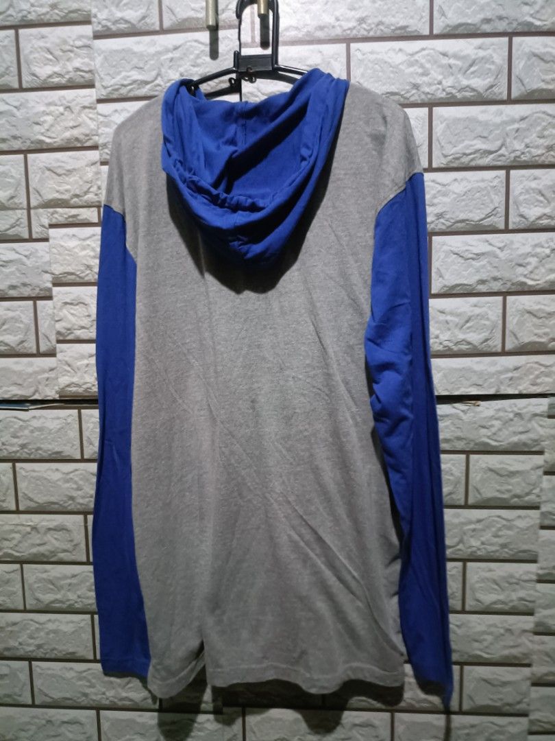 Longsleeves hoody (Category: Hoodies) located in Quezon City. Submitted by bshoppe_ (Listing ID 1306113363, Image 2). Description: american brand.