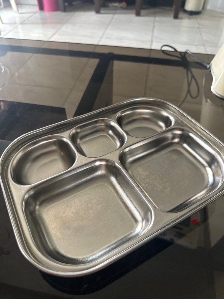 Lotte world adventure bento box (Category: Weaning & Toddler Feeding) located in Valenzuela. Submitted by vjl21 (Listing ID 1306045198, Image 2). Description: Made in sout korea.