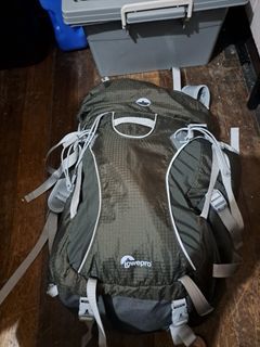 Lowepro Photosport 30L AW ( Hiking bag na may camera chamber)